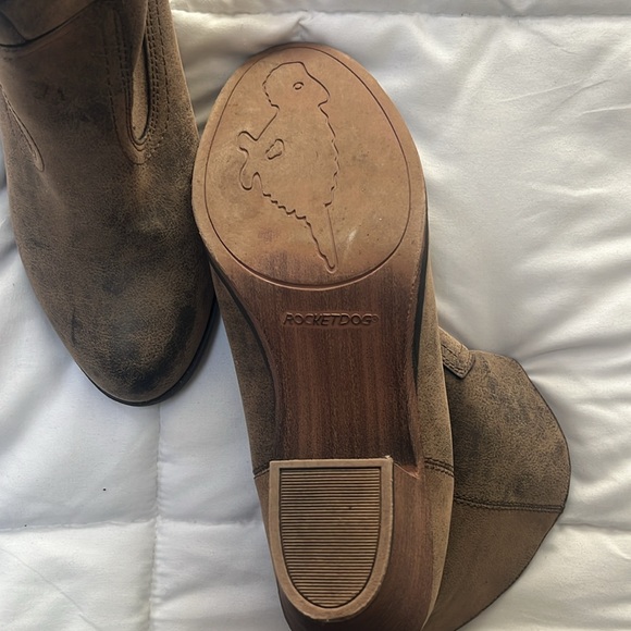 Women’s booties - Picture 3 of 5